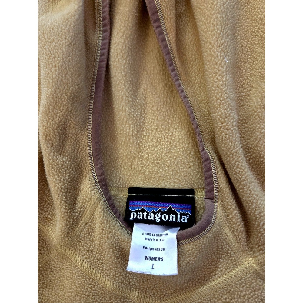 Patagonia Woman's Fleece Pullover Hoodie Camel Sz LARGE - Picture 3 of 4